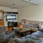 Pejton Apartment House